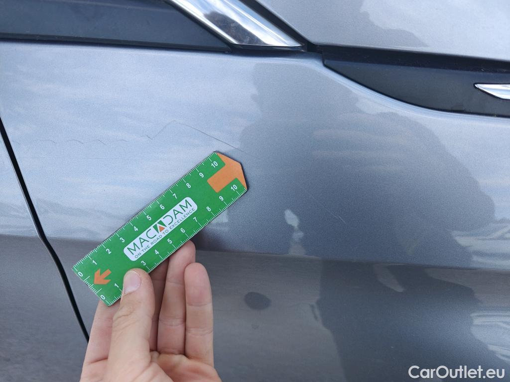  Peugeot  5008 PEUGEOT  / 2020 / 5P / todoterreno 1.5 BlueHDi 96kW S&S Active Pack EAT8 #57