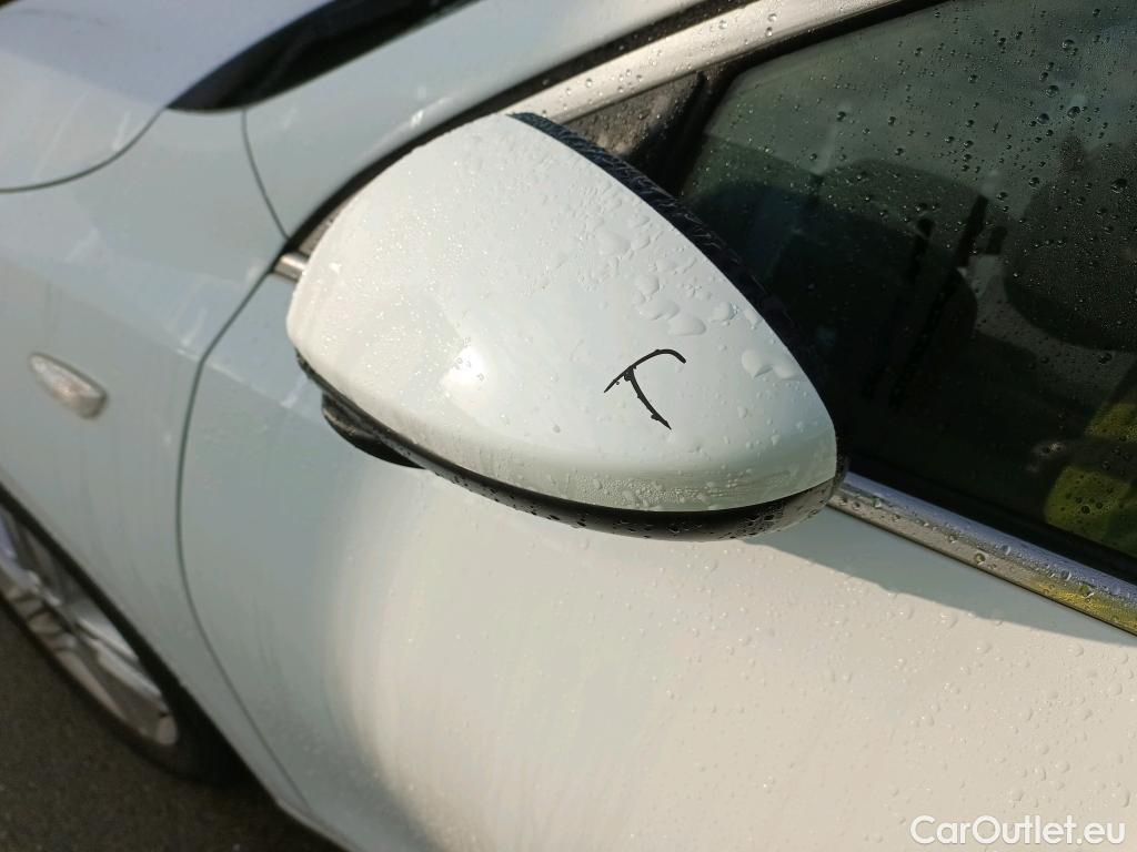  KIA  Cee'd KIA Ceed / 2018 / 5P / berlina con portón 1.0 T-GDi 74kW (100CV) Drive #13