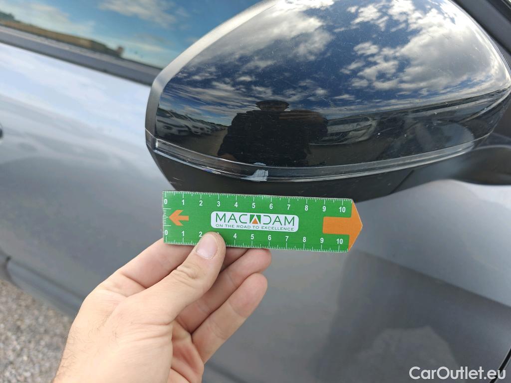  Peugeot  5008 PEUGEOT  / 2020 / 5P / todoterreno 1.5 BlueHDi 96kW S&S Active Pack EAT8 #61