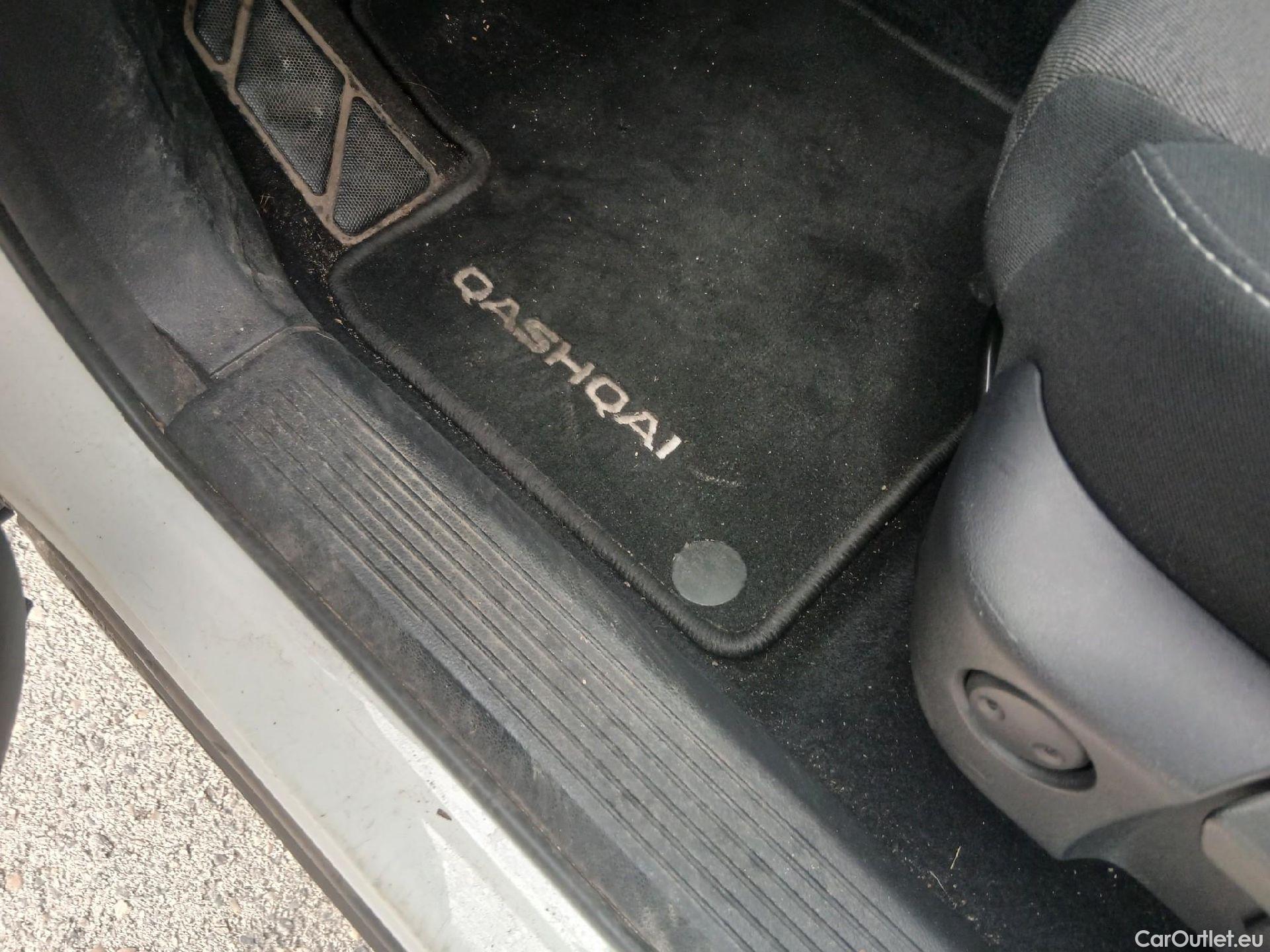  Nissan  Qashqai NISSAN  / 2021 / 5P / todoterreno DIG-T 116kW Xtronic N-Connecta #2