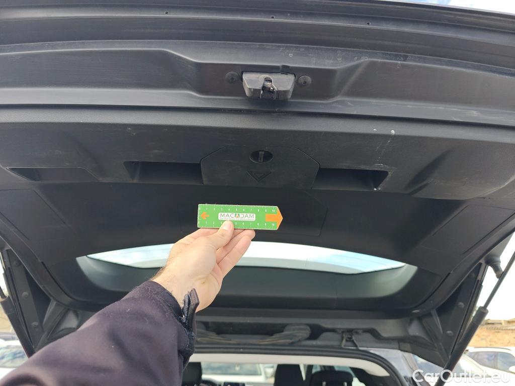  Peugeot  5008 PEUGEOT  / 2020 / 5P / todoterreno 1.5 BlueHDi 96kW S&S Active Pack EAT8 #36