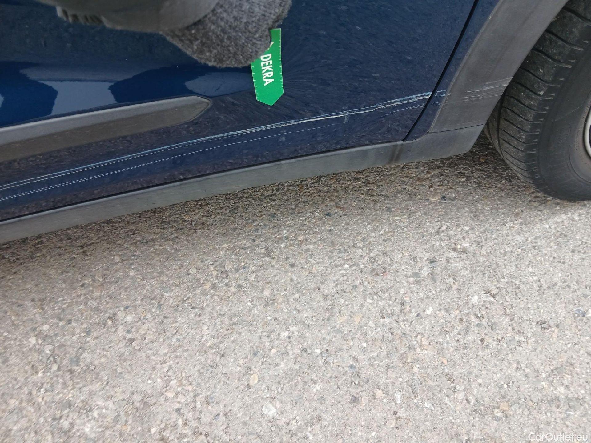  KIA  Niro KIA  / 2019 / 5P / crossover 1.6 GDi HEV 104kW (141CV) Drive #16