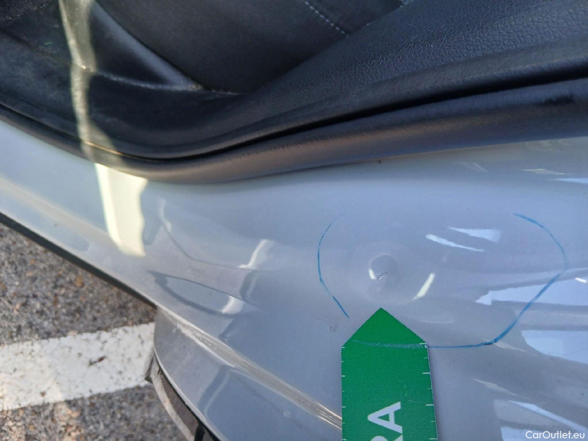  Audi  Q2 AUDI  / 2016 / 5P / todoterreno Design 30 TFSI 85kW (116CV) #11