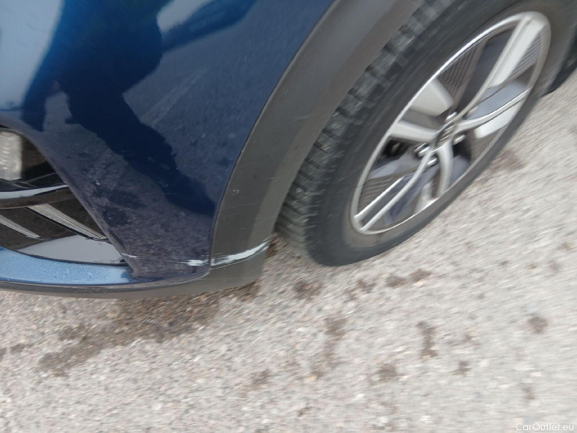  KIA  Niro KIA  / 2019 / 5P / crossover 1.6 GDi HEV 104kW (141CV) Drive #19