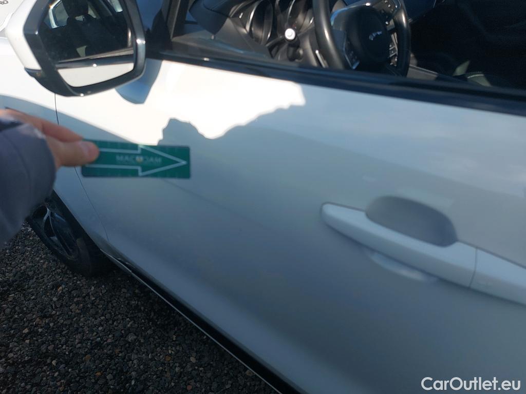  Jaguar  F-PACE JAGUAR  / 2015 / 5P / todoterreno 2.0L i4D AWD Automático R-Sport #3