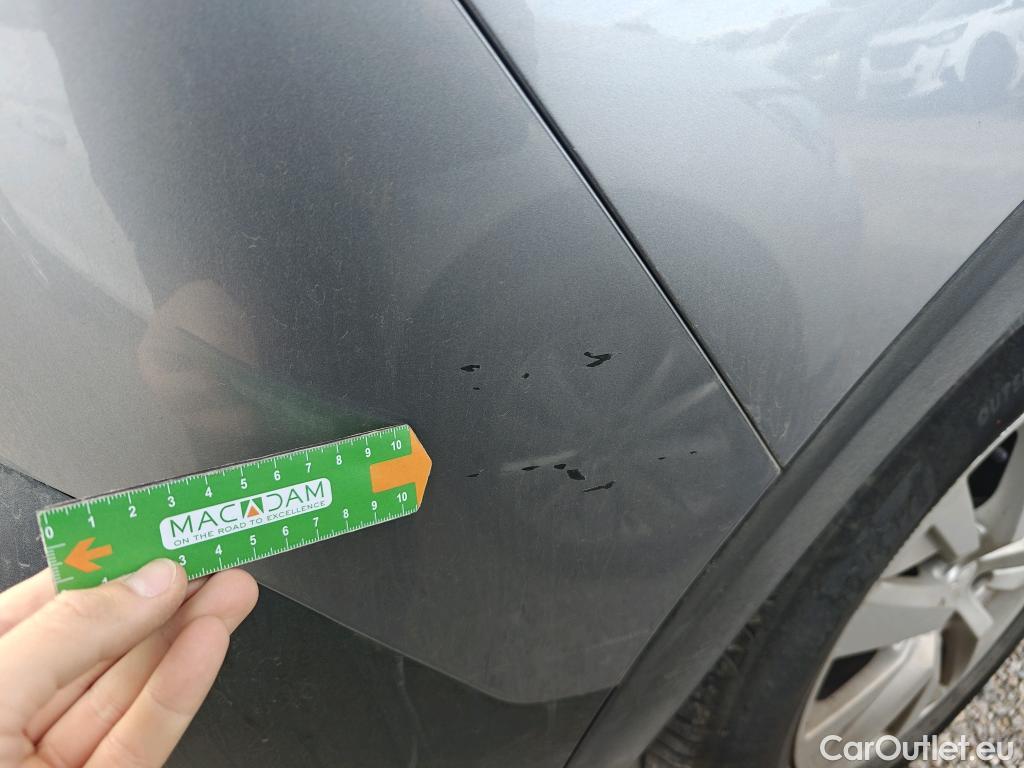  Peugeot  5008 PEUGEOT  / 2020 / 5P / todoterreno 1.5 BlueHDi 96kW S&S Active Pack EAT8 #39