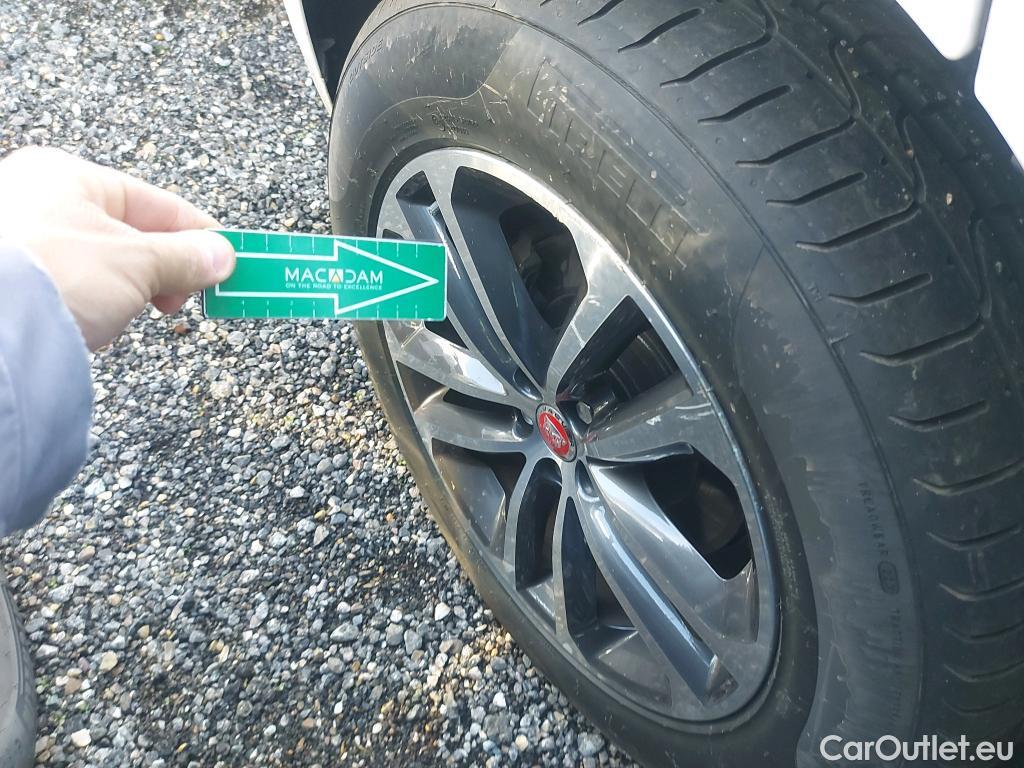  Jaguar  F-PACE JAGUAR  / 2015 / 5P / todoterreno 2.0L i4D AWD Automático R-Sport #1