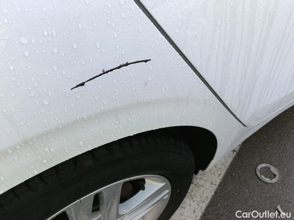  KIA  Cee'd KIA Ceed / 2018 / 5P / berlina con portón 1.0 T-GDi 74kW (100CV) Drive #2