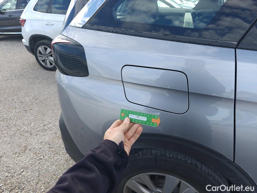  Peugeot  5008 PEUGEOT  / 2020 / 5P / todoterreno 1.5 BlueHDi 96kW S&S Active Pack EAT8 #21