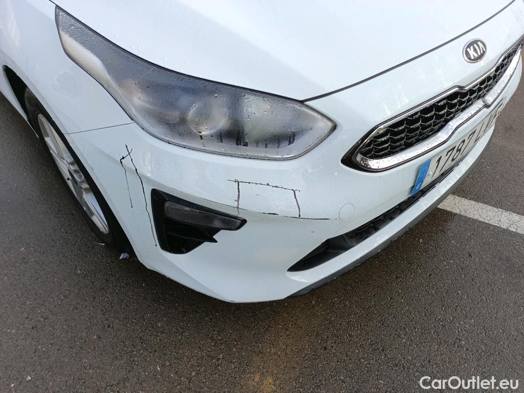  KIA  Cee'd KIA Ceed / 2018 / 5P / berlina con portón 1.0 T-GDi 74kW (100CV) Drive #7