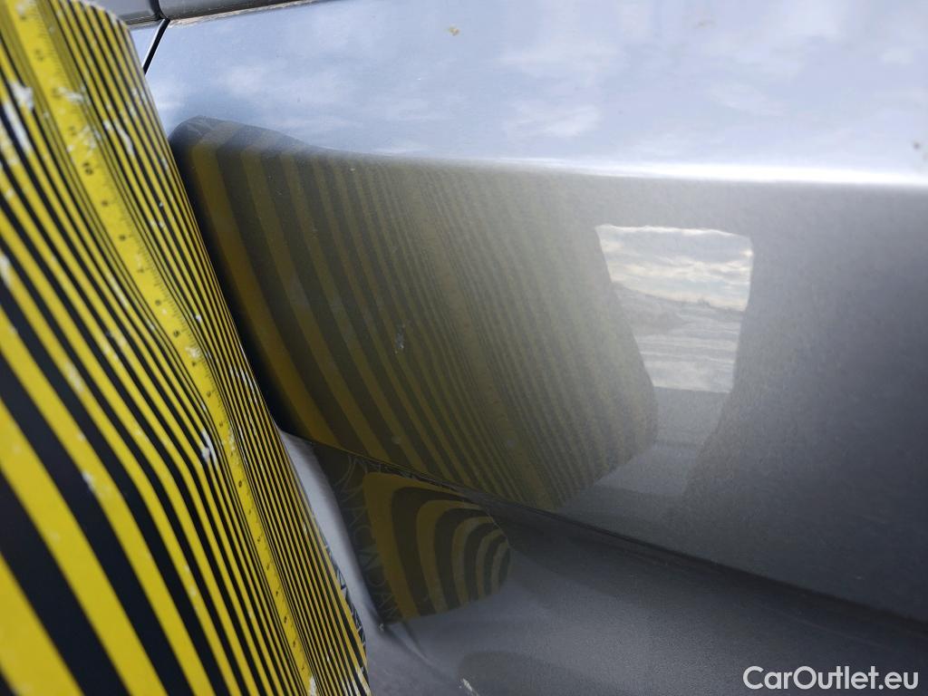  Peugeot  5008 PEUGEOT  / 2020 / 5P / todoterreno 1.5 BlueHDi 96kW S&S Active Pack EAT8 #76