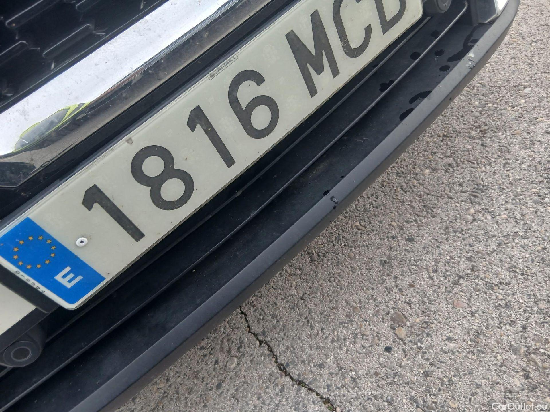  Nissan  Qashqai NISSAN  / 2021 / 5P / todoterreno DIG-T 116kW Xtronic N-Connecta #6