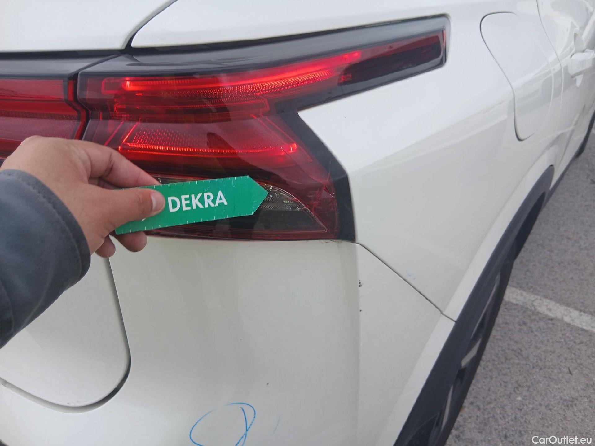  Nissan  Qashqai NISSAN  / 2021 / 5P / todoterreno DIG-T 116kW Xtronic N-Connecta #16