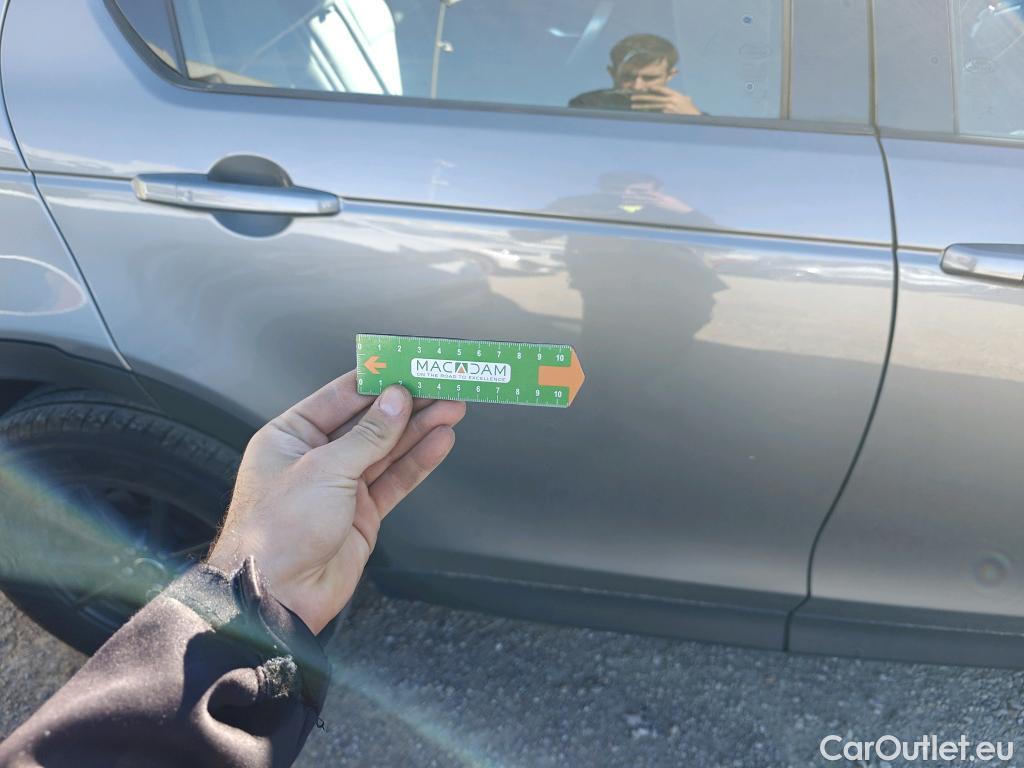  Land Rover  Discovery LAND ROVER  Sport / 2019 / 5P / todoterreno 2.0D eD4 150 PS FWD Manual Standard #19