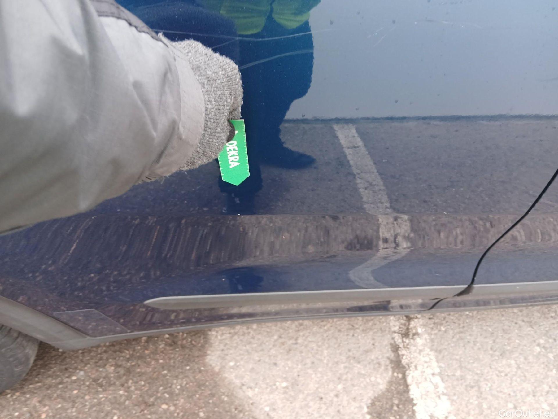  KIA  Niro KIA  / 2019 / 5P / crossover 1.6 GDi HEV 104kW (141CV) Drive #14