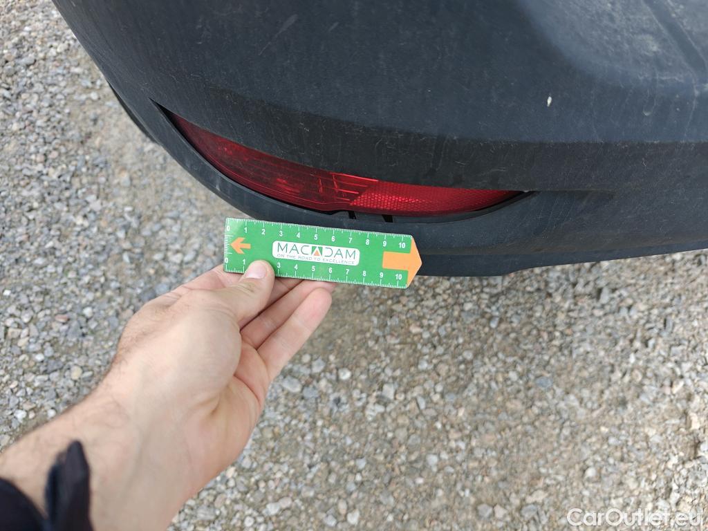  Peugeot  5008 PEUGEOT  / 2020 / 5P / todoterreno 1.5 BlueHDi 96kW S&S Active Pack EAT8 #50