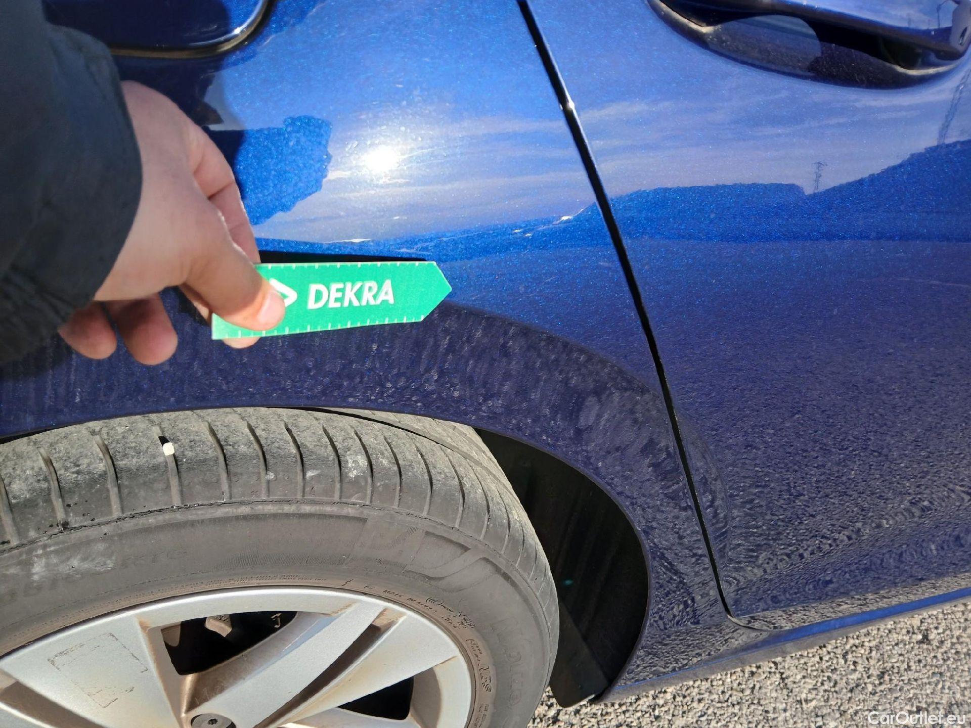  Volkswagen  Golf  VOLKSWAGEN / 2020 / 5P / berlina con portón 2.0 TDI 85kW (115CV) #29