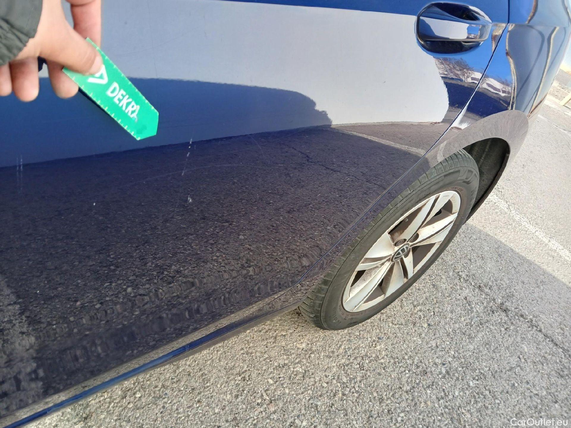  Volkswagen  Golf  VOLKSWAGEN / 2020 / 5P / berlina con portón 2.0 TDI 85kW (115CV) #19