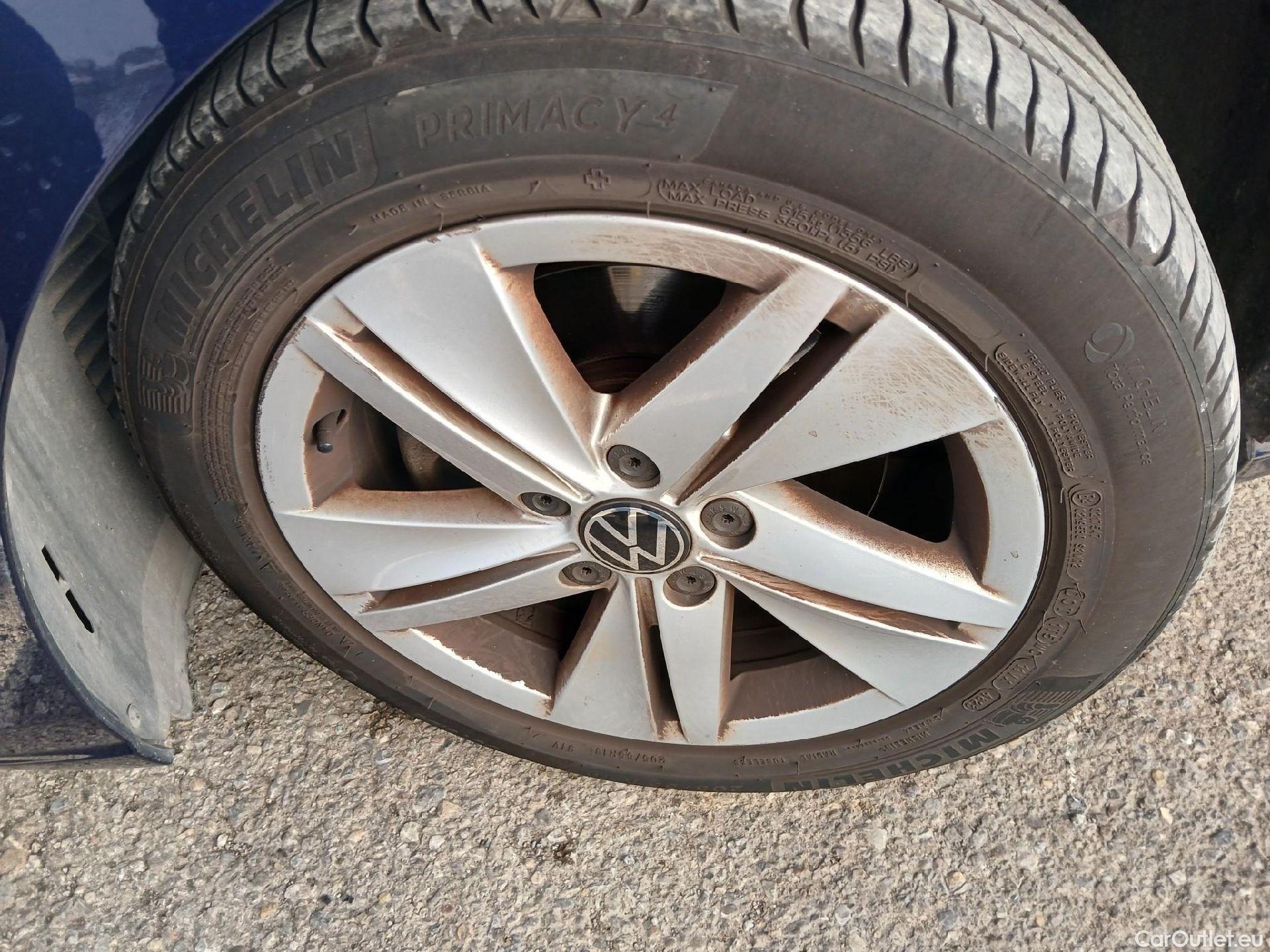  Volkswagen  Golf  VOLKSWAGEN / 2020 / 5P / berlina con portón 2.0 TDI 85kW (115CV) #12