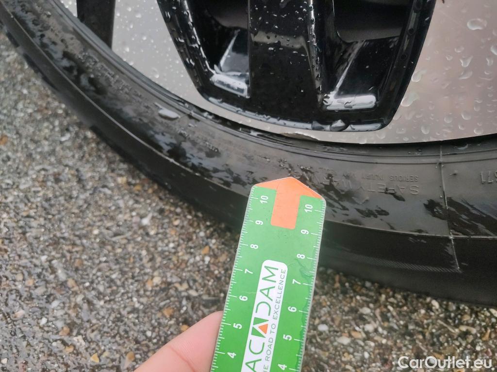  Mercedes  G-Klasee MERCEDES-BENZ Clase GLC / 2019 / 5P / todoterreno GLC 300 de 4MATIC #4