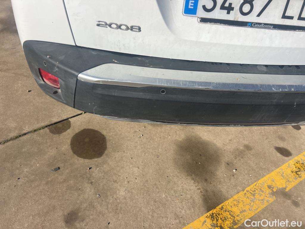  Peugeot  2008 PEUGEOT  / 2019 / 5P / todoterreno Allure BlueHDI 100 S&S BVM6 (CX) #26