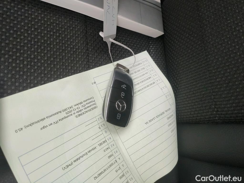  Mercedes  G-Klasee MERCEDES-BENZ Clase GLC / 2019 / 5P / todoterreno GLC 300 de 4MATIC #2