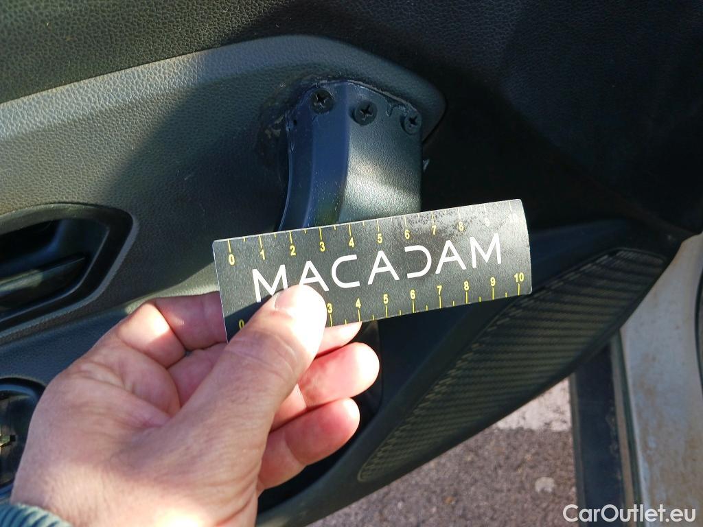  Dacia  Duster DACIA  / 2018 / 5P / todoterreno Essent. Blue dCi 85kW (115CV) 4X2 #38