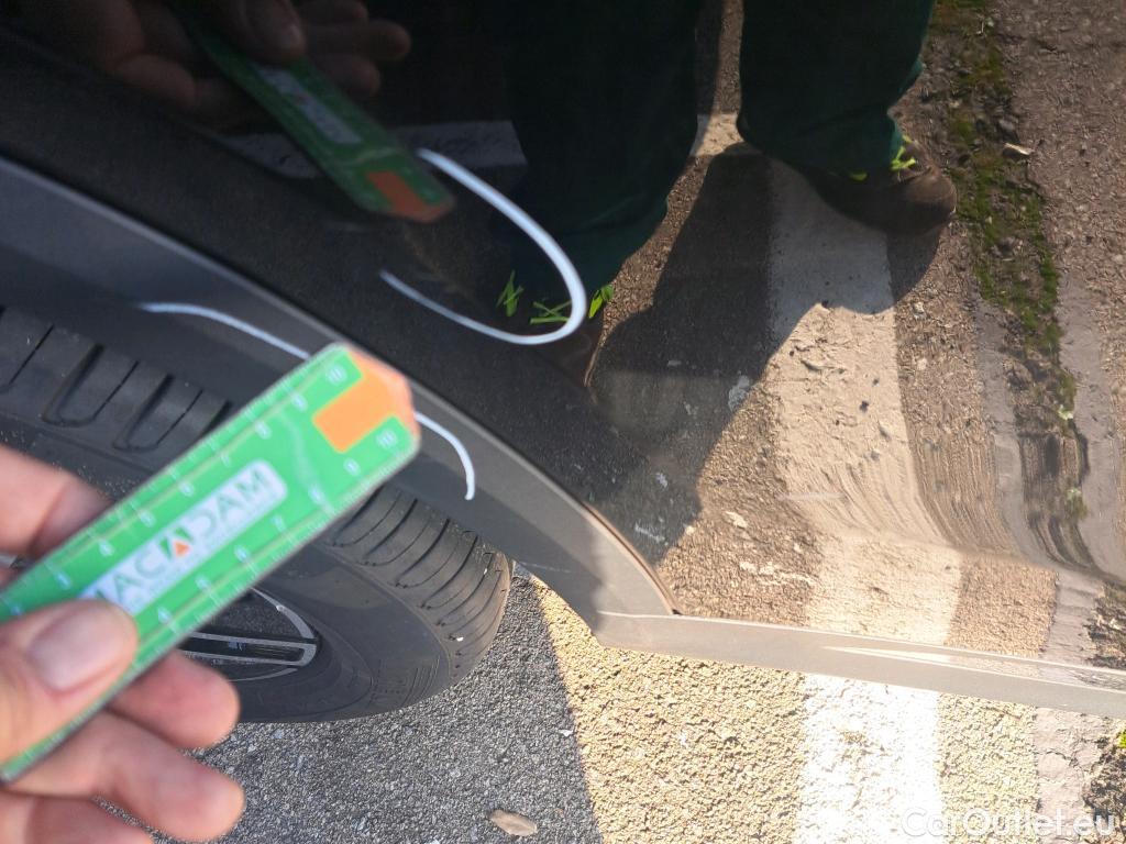  Mercedes  GLA MERCEDES-BENZ  / 2020 / 5P / todoterreno  200 D #6