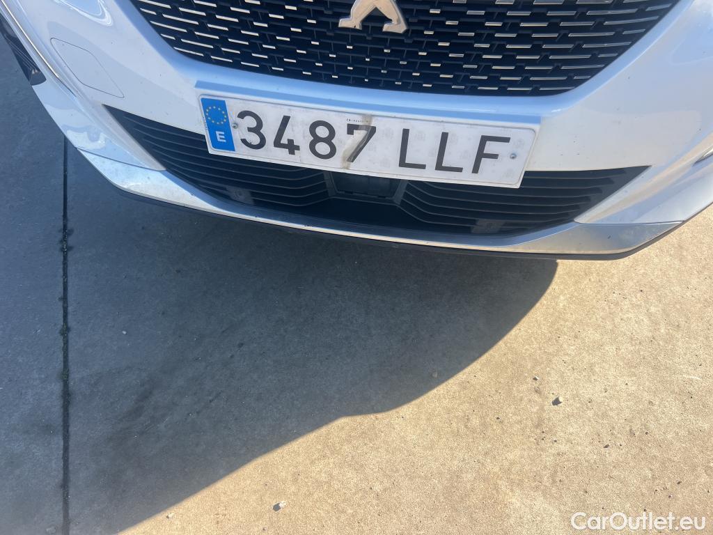  Peugeot  2008 PEUGEOT  / 2019 / 5P / todoterreno Allure BlueHDI 100 S&S BVM6 (CX) #1