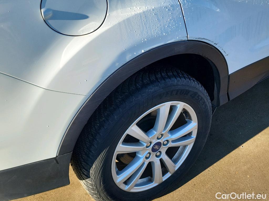  Ford  Kuga FORD  / 2016 / 5P / todoterreno 1.5 EcoBoost 88kW 4x2 Trend+ (CX) #30