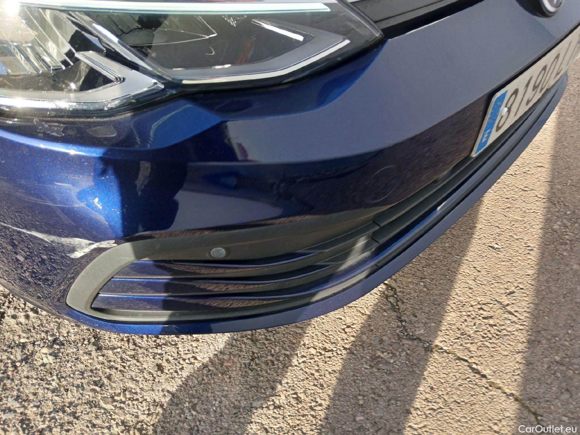  Volkswagen  Golf  VOLKSWAGEN / 2020 / 5P / berlina con portón 2.0 TDI 85kW (115CV) #8