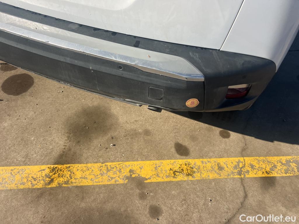  Peugeot  2008 PEUGEOT  / 2019 / 5P / todoterreno Allure BlueHDI 100 S&S BVM6 (CX) #25