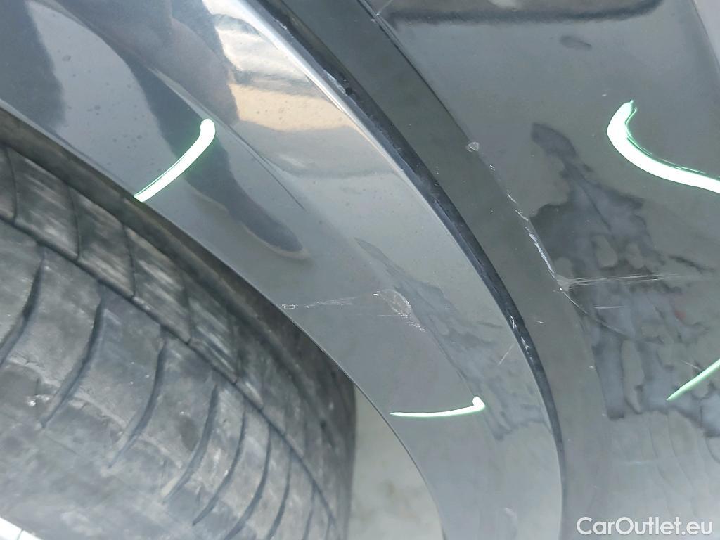  Audi  Q2 AUDI  / 2016 / 5P / todoterreno Design 30 TDI 85kW (116CV) #33