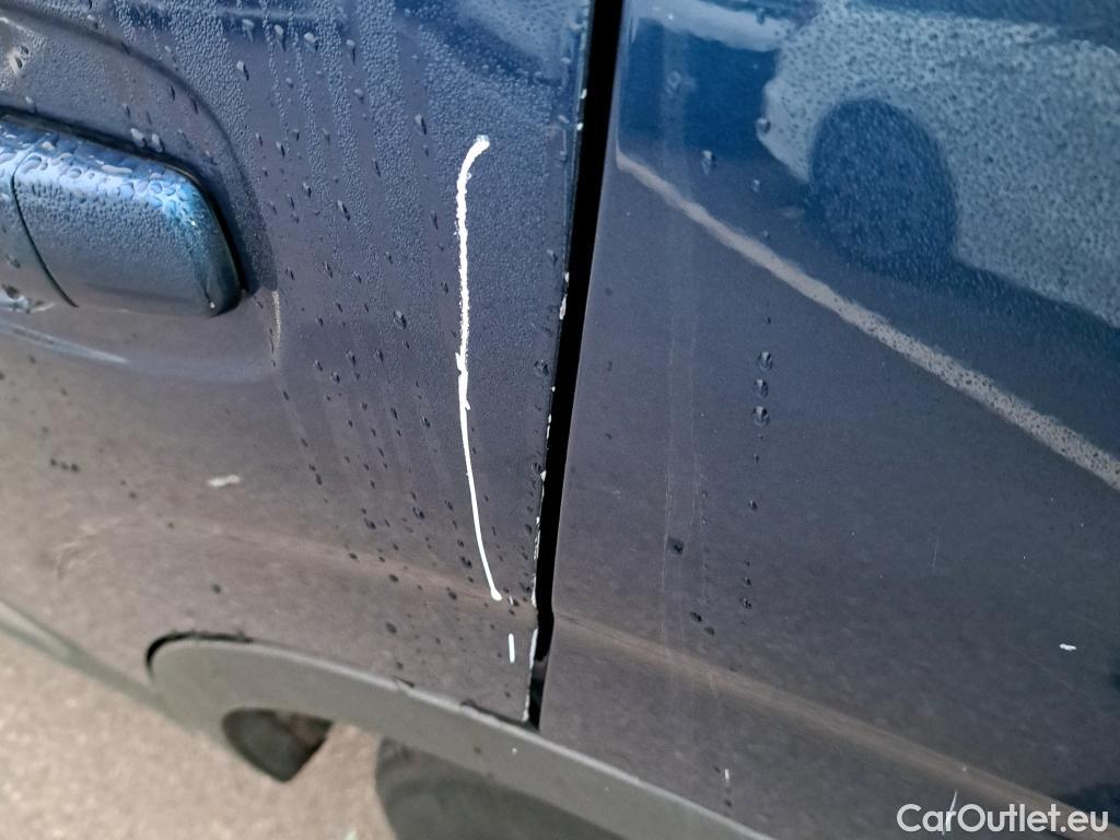  Renault  Kadjar RENAULT  / 2019 / 5P / crossover Intens Blue dCi 85kW (115CV) #14