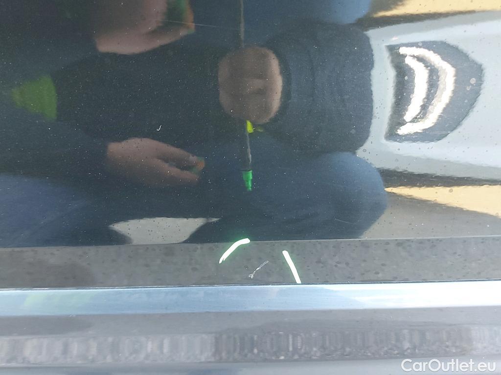  Audi  Q2 AUDI  / 2016 / 5P / todoterreno Design 30 TDI 85kW (116CV) #8