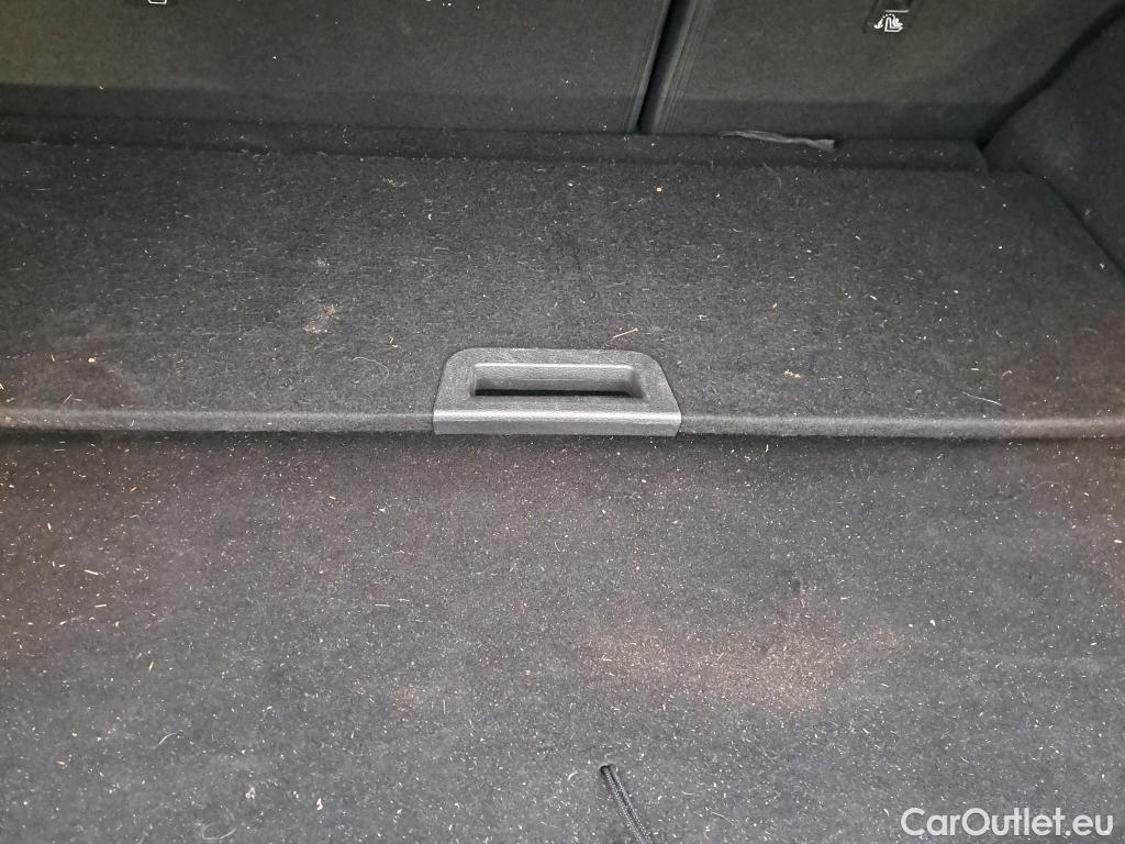  Renault  Kadjar RENAULT  / 2019 / 5P / crossover Intens Blue dCi 85kW (115CV) #18