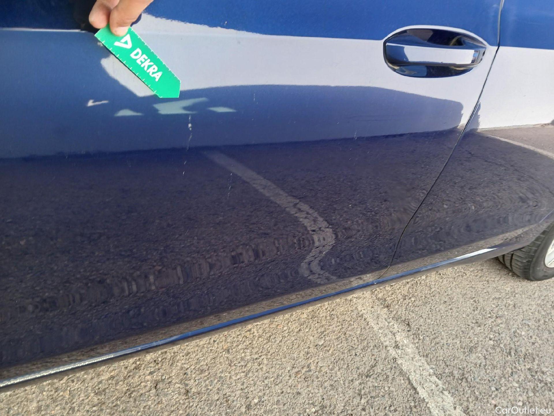  Volkswagen  Golf  VOLKSWAGEN / 2020 / 5P / berlina con portón 2.0 TDI 85kW (115CV) #14