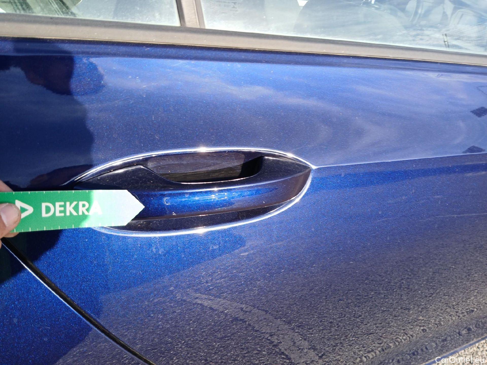  Volkswagen  Golf  VOLKSWAGEN / 2020 / 5P / berlina con portón 2.0 TDI 85kW (115CV) #32