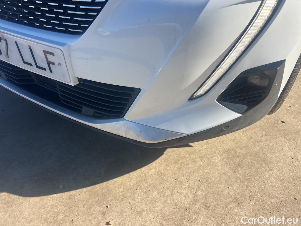  Peugeot  2008 PEUGEOT  / 2019 / 5P / todoterreno Allure BlueHDI 100 S&S BVM6 (CX) #21