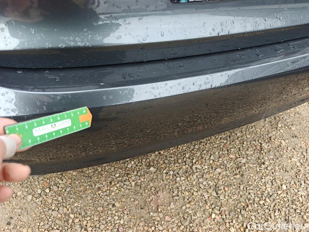  Bmw  Serie 3 BMW  / 2018 / 4P / sedán 318d Auto. #13