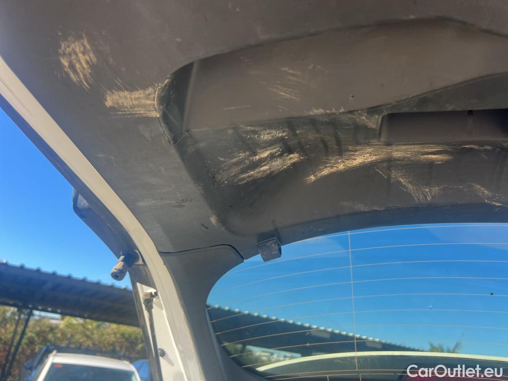  Peugeot  2008 PEUGEOT  / 2019 / 5P / todoterreno Allure BlueHDI 100 S&S BVM6 (CX) #7