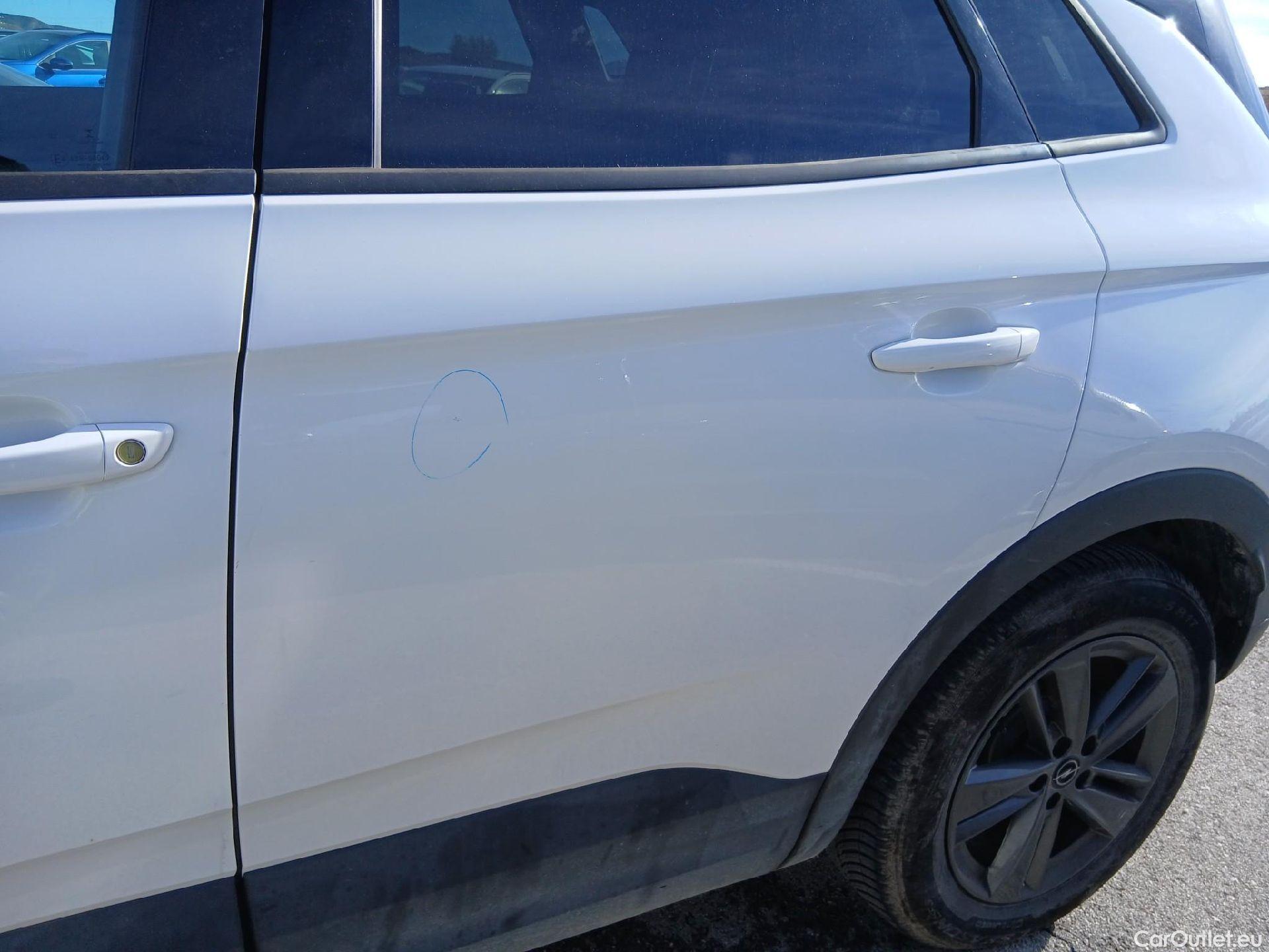  Opel   Grandland X OPEL Grandland / 2021 / 5P / todoterreno 1.5 CDTi Business Edition Auto #14