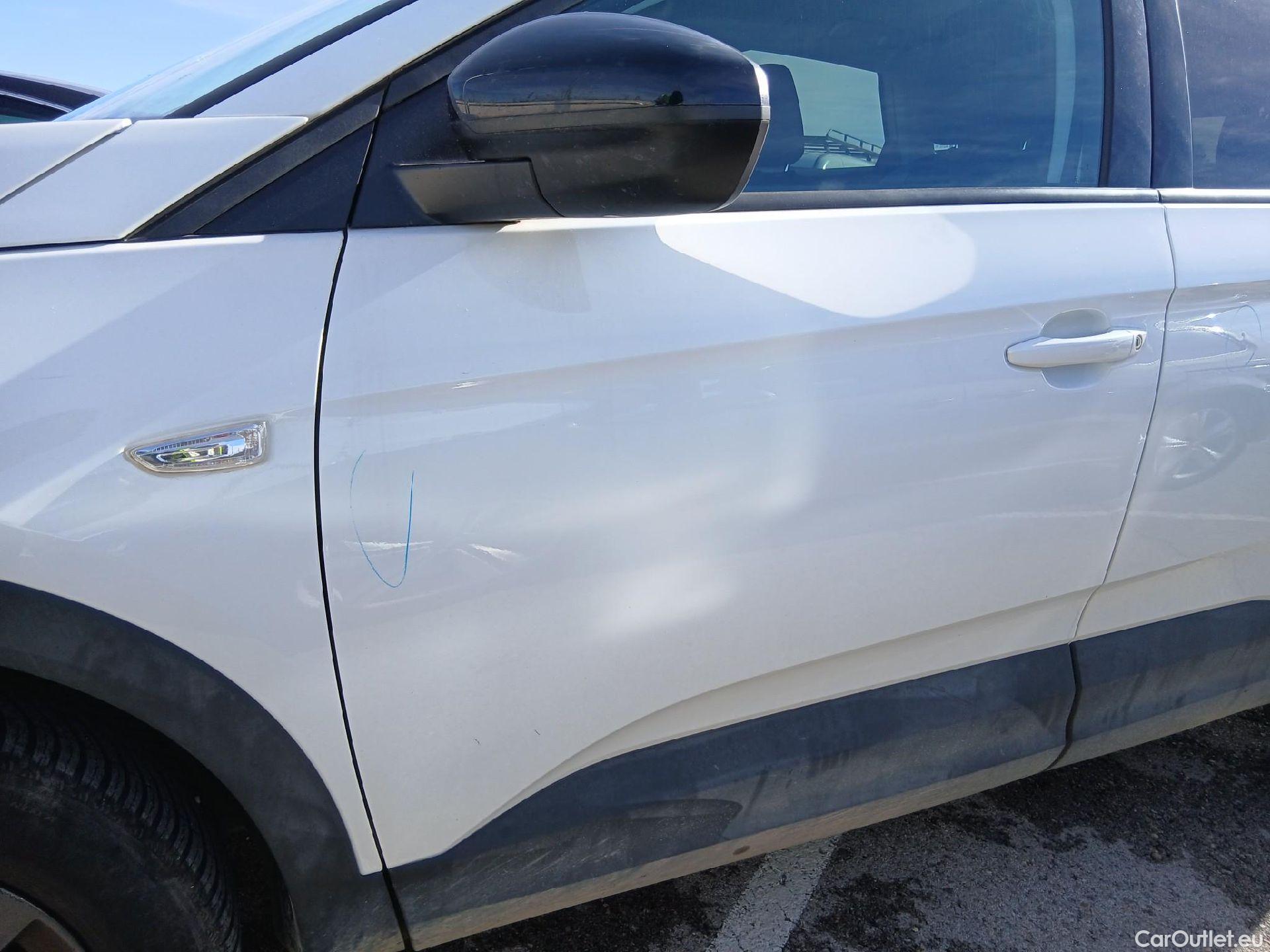  Opel   Grandland X OPEL Grandland / 2021 / 5P / todoterreno 1.5 CDTi Business Edition Auto #12