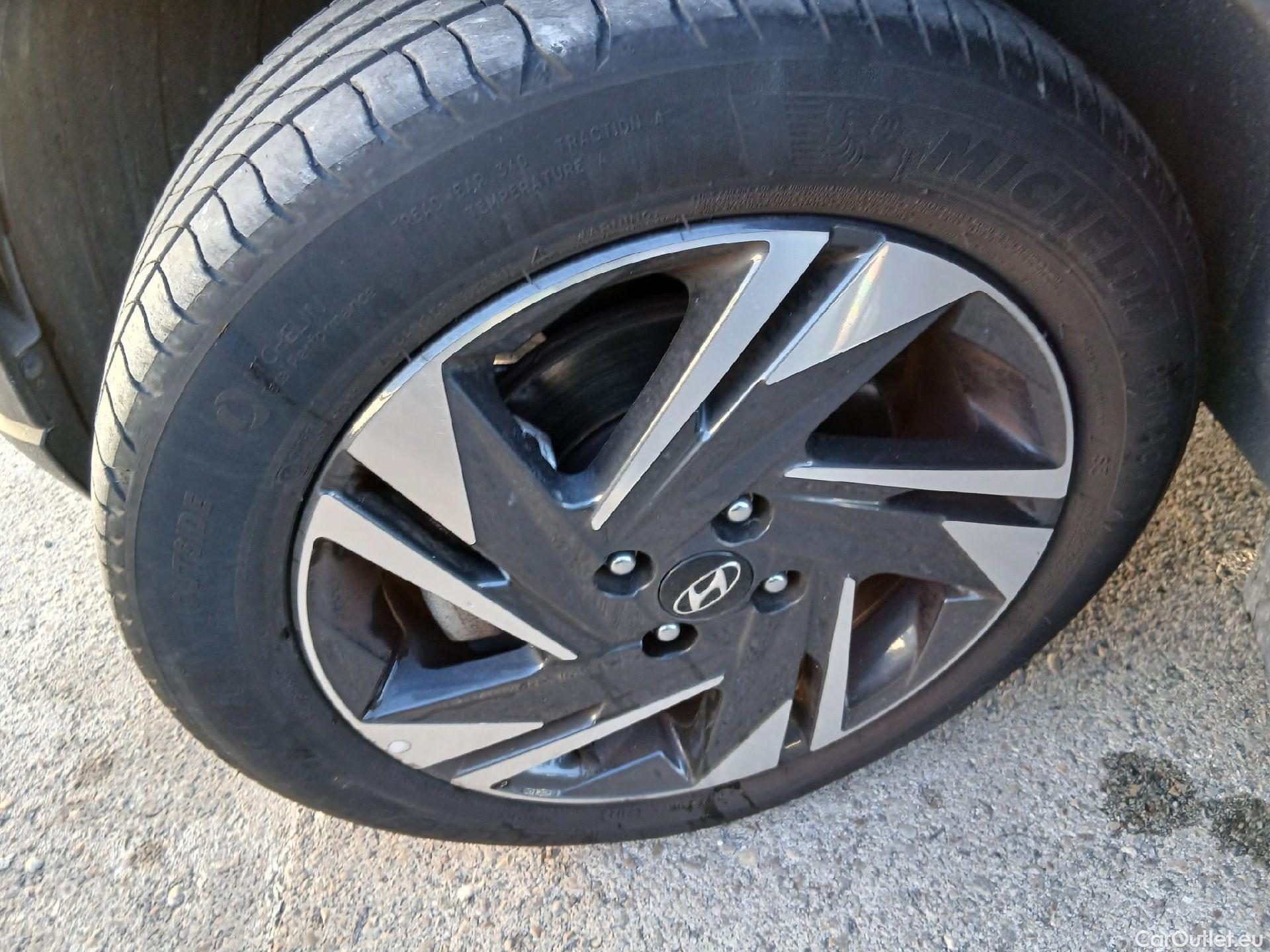  Hyundai  Bayon HYUNDAI  / 2021 / 5P / todoterreno 1.0 TGDI 74kW (100CV) 48V Maxx #2