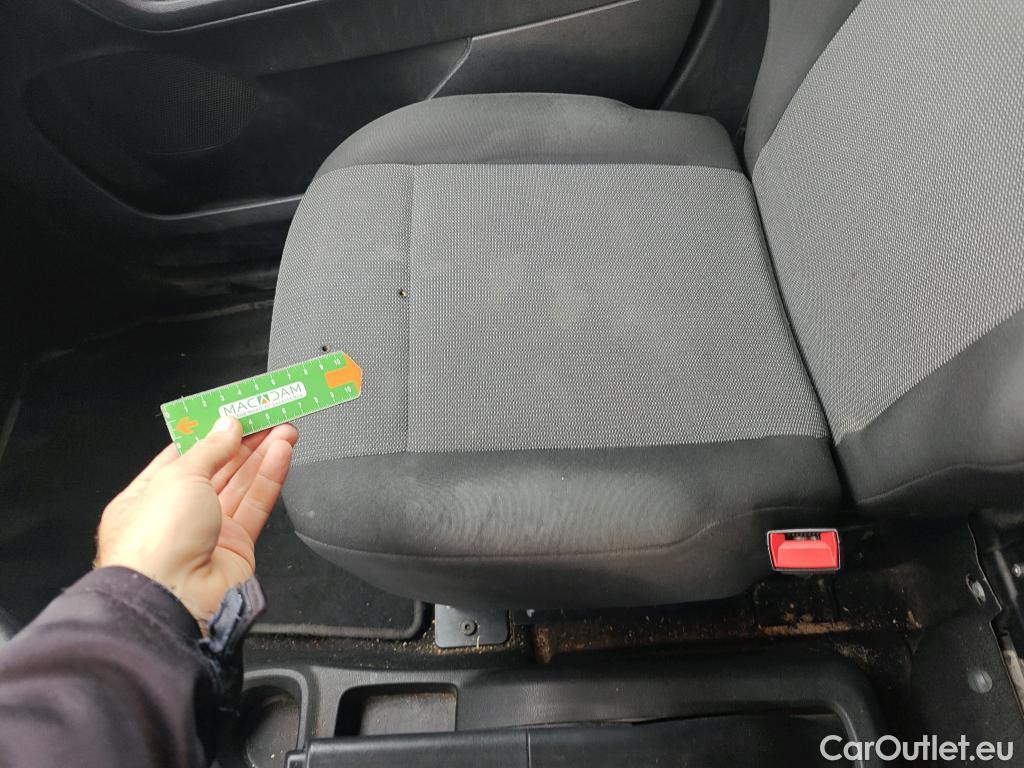  Opel  Combo OPEL  / 2018 / 3P / furgón derivado de turismo Cargo L 1000kg Diesel 1.5 100HP S&S MT E (AC) #36