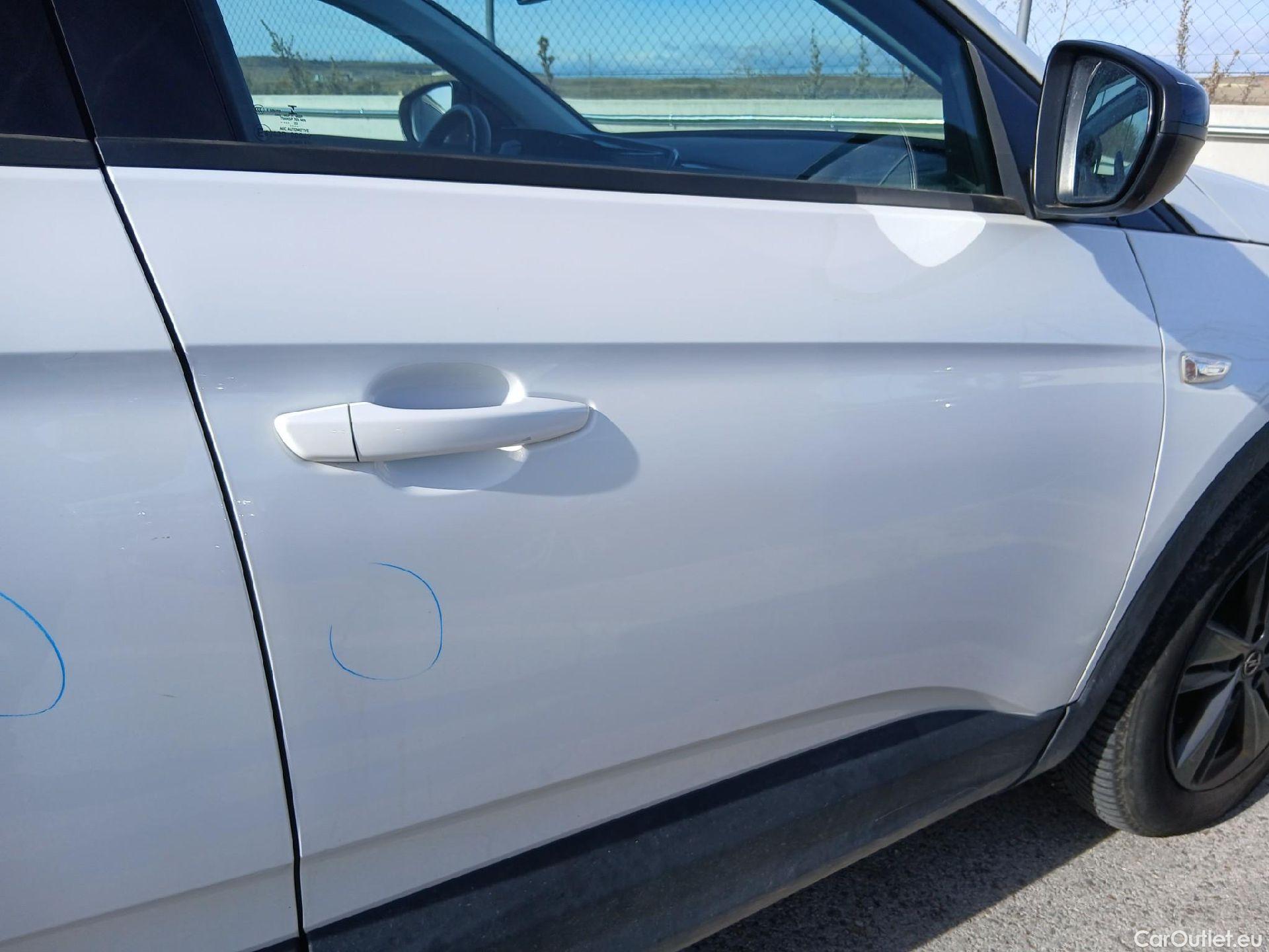  Opel   Grandland X OPEL Grandland / 2021 / 5P / todoterreno 1.5 CDTi Business Edition Auto #36