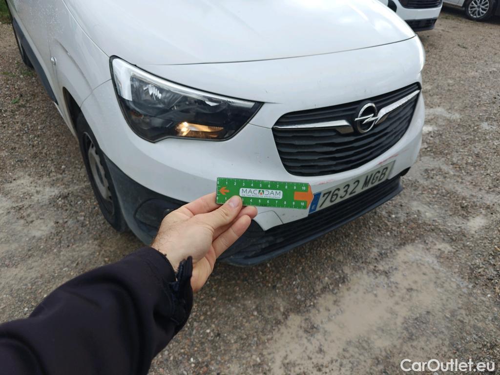  Opel  Combo OPEL  / 2018 / 3P / furgón derivado de turismo Cargo L 1000kg Diesel 1.5 100HP S&S MT E (AC) #37