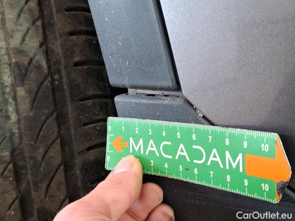  Mercedes  GLA MERCEDES-BENZ  / 2020 / 5P / SUV 1.3  250 e BUSINESS LINE DCT #43