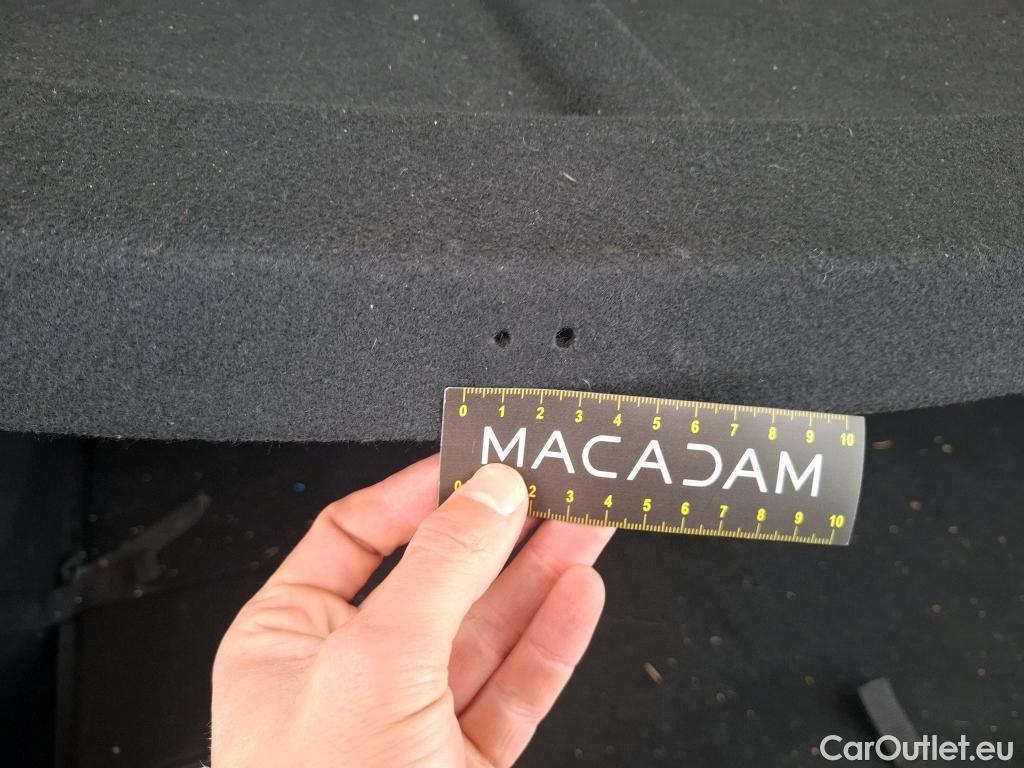  KIA  XCeed KIA  / 2019 / 5P / Crossover 1.6 GDI ISG ISG PHEV DESIGN DCT6 #52