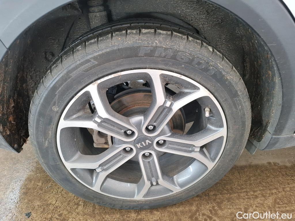  KIA  XCeed KIA  / 2019 / 5P / Crossover 1.6 GDI ISG ISG PHEV DESIGN DCT6 #7